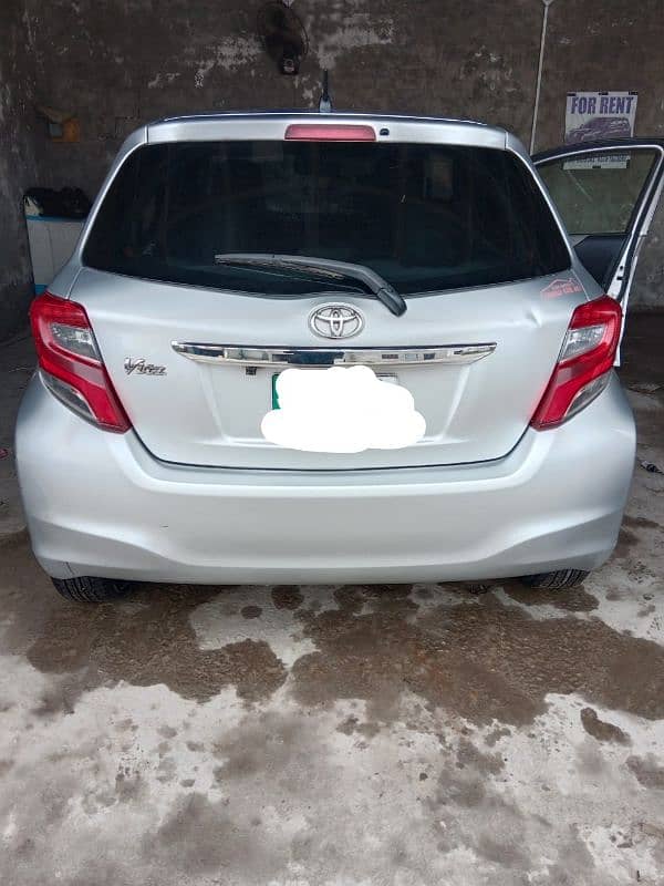 Toyota Vitz 2013/2016 3