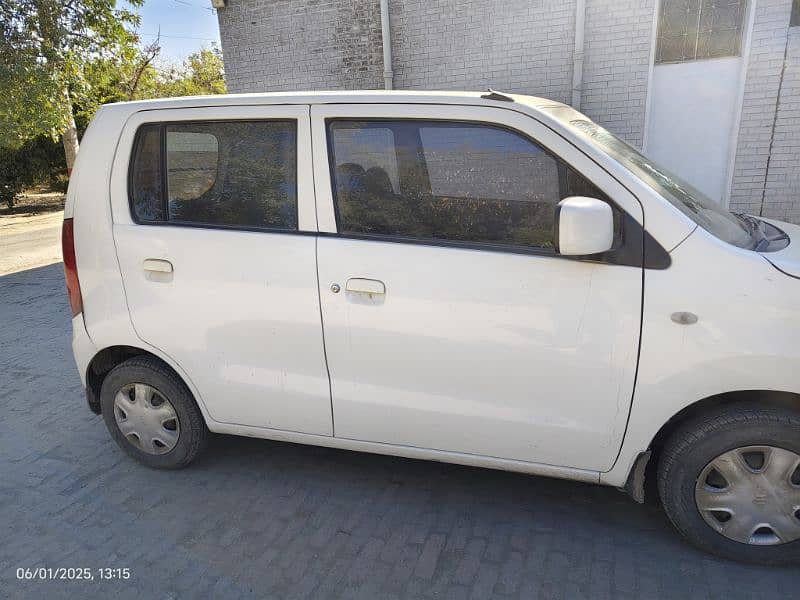 Suzuki Wagon R 2017 12