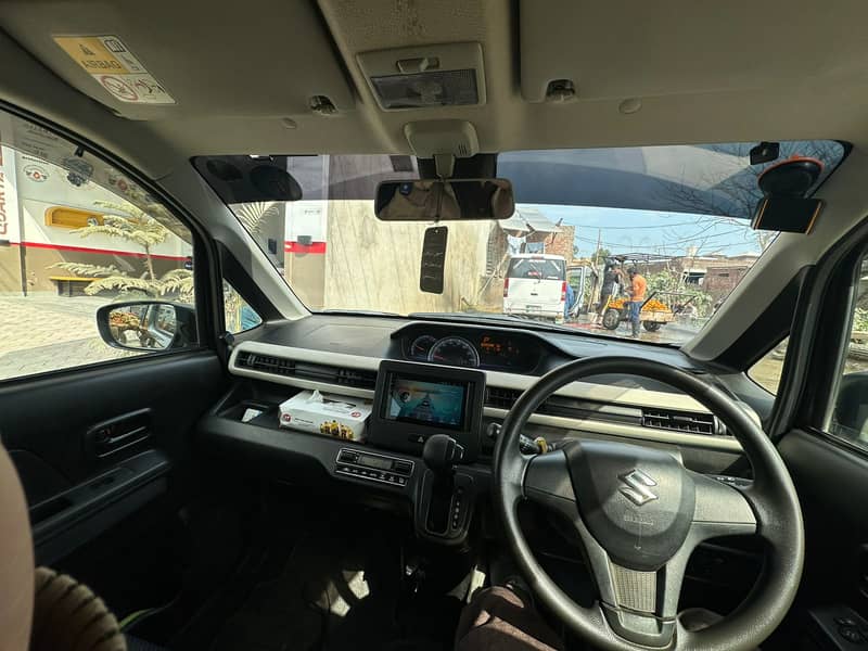 Suzuki Wagon R 2018 9