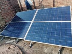 4 Solar Panels 250watt with 4 stands