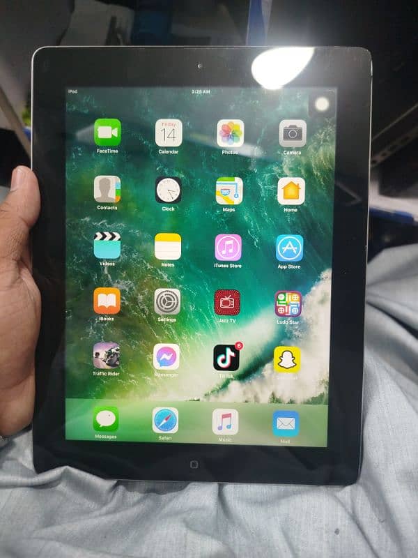 iPad 4rt Gen iPad a1458 64GB Storage 6