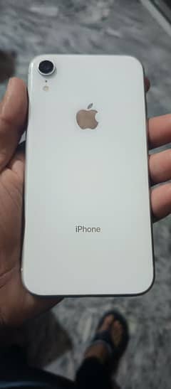 i phone xr lush condition 64gb