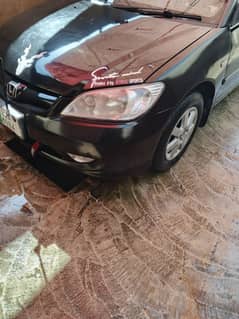 Honda Civic Oriel 2005