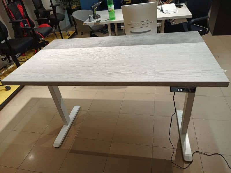 Height Adjustable table/standing desk/Electric desk 4