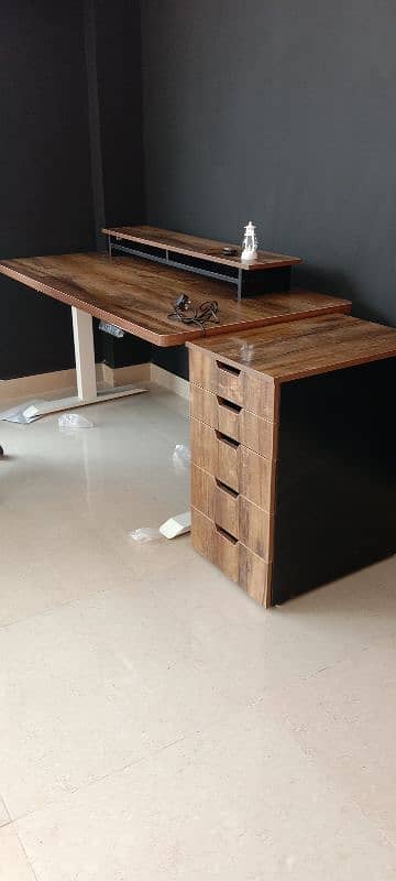 Height Adjustable table/standing desk/Electric desk 8