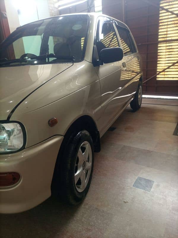 Daihatsu Cuore 2010 3