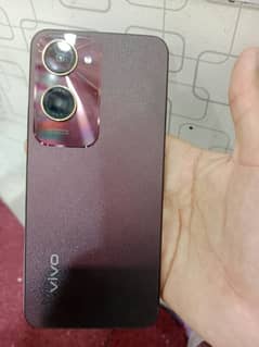 Model vivo y 18