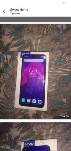 ViVo V11i 8/256. . .  10/10 condition