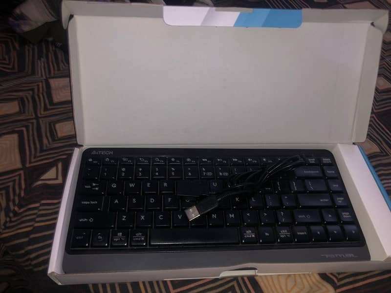 Haier y11C laptop 5