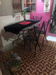 dinning table with 5 chairs