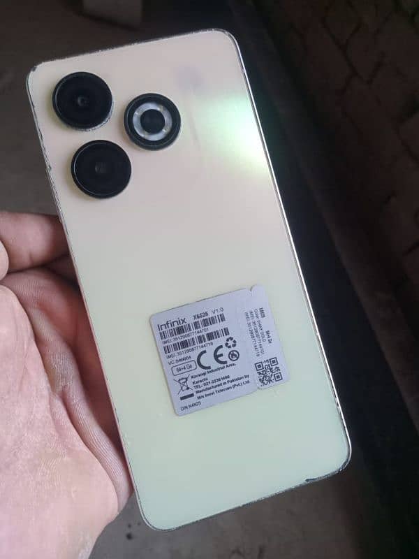 infinix smart 8 4/64 3