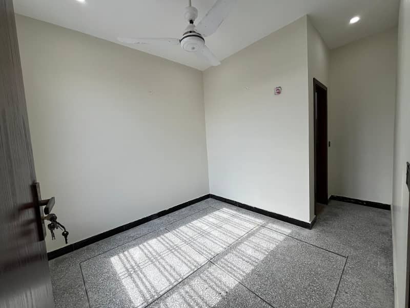 5 MARLA HOUSE FOR SALE In FAISAL TOWN BLOCK C 4