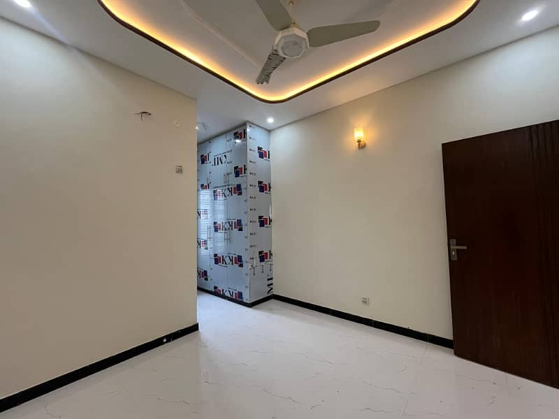 5 MARLA HOUSE FOR SALE In FAISAL TOWN BLOCK C 8