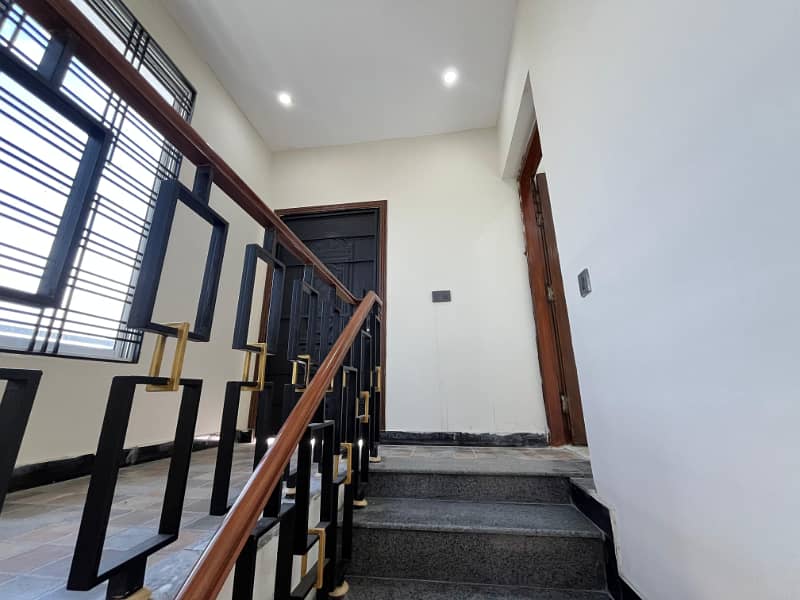 5 MARLA HOUSE FOR SALE In FAISAL TOWN BLOCK C 13