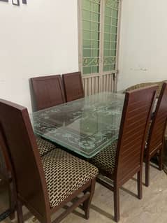 Want to sale dinning table with its chair. Almost new.