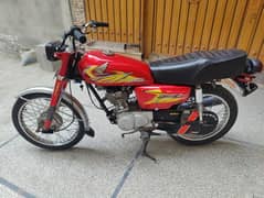 Honda CG 125 (2014) mint condition. .