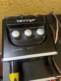 behringer um2 Audio interface with original cable and box