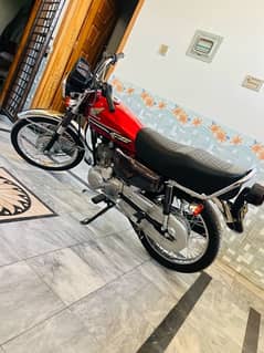 Honda 125 2024 unregistered speacial editions 03351581871 phone num