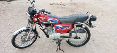 125 Honda good condition urgent sale 03491655165 what's app