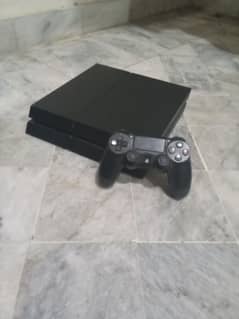 playstation 4 used with 3 controllers