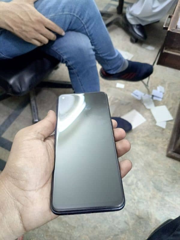 One plus N10 5G 6gb ram 128rom Best battery time PTA approved. 2