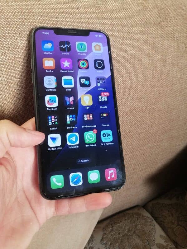 iphone 11 pro max 6