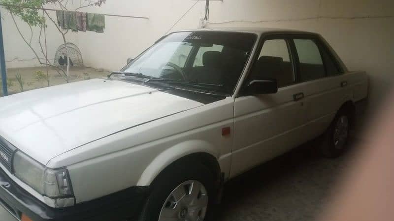 Nissan Sunny 1987 3