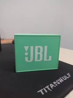 JBL Go speaker