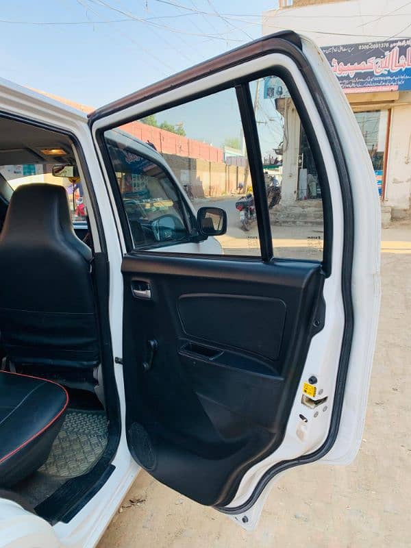 Suzuki Wagon R 2018 4