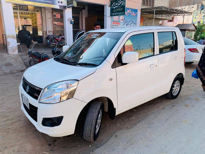 Suzuki Wagon R 2018 9