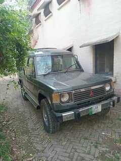 Mitsubishi Pajero 1989