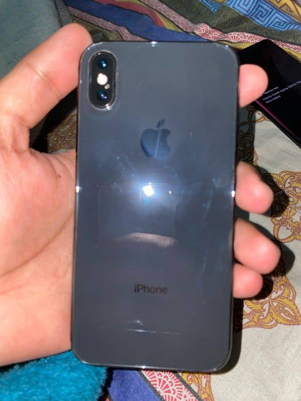 iphone xs PTA approved with box n charger 4