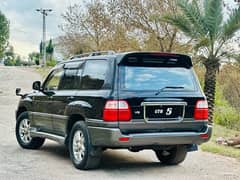 Toyota Land Cruiser 2001