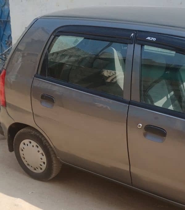 Suzuki Alto 2011 3