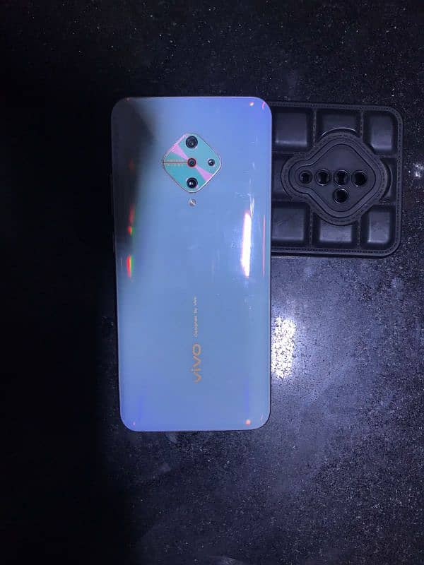 Vivo S1 Pro 8/128 Dual Sim. 4