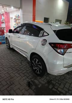 Honda Vezel 2015