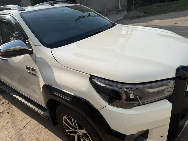 Toyota Hilux 2019 1