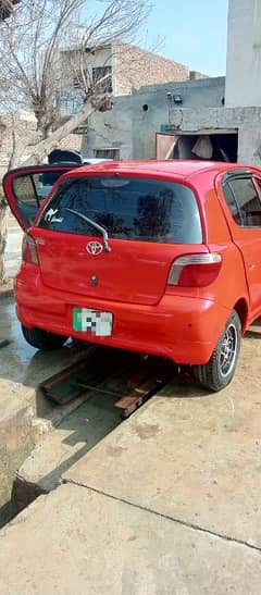 Toyota Vitz 2001