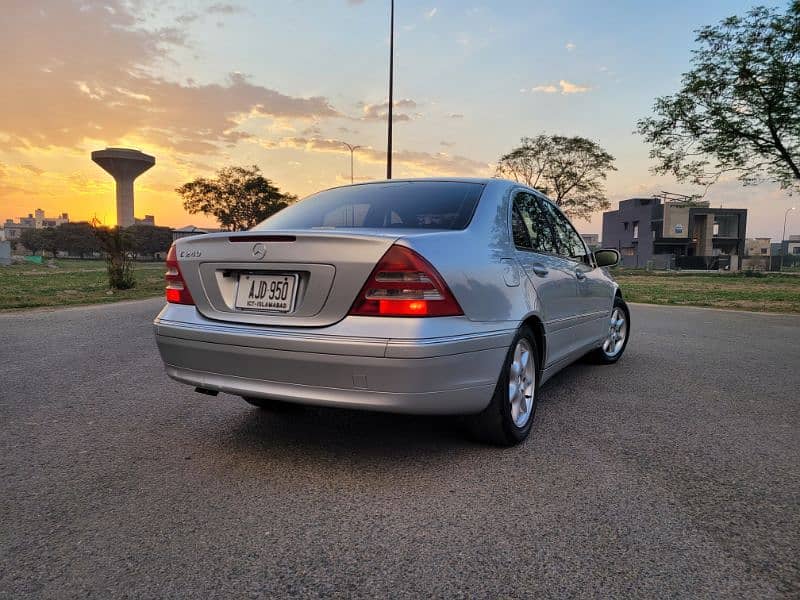Mercedes C Class 2002/2018 - Protocol Car 0