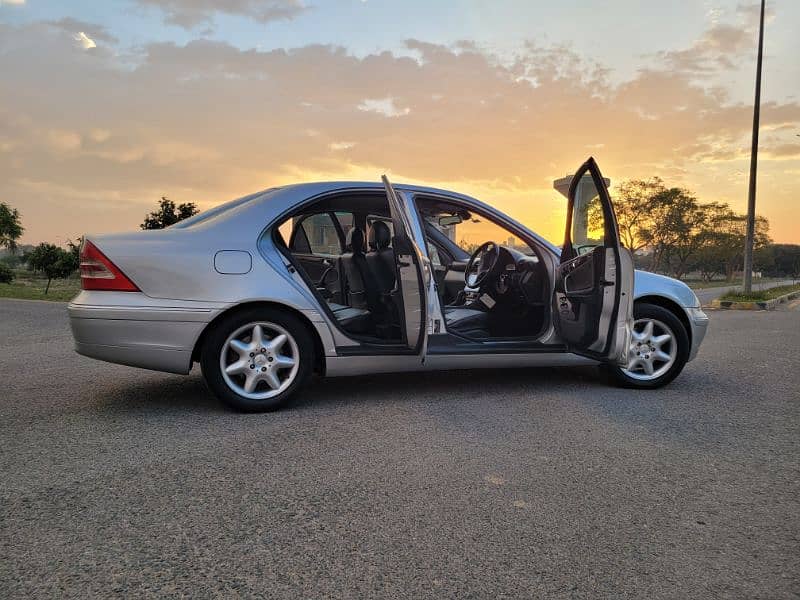 Mercedes C Class 2002/2018 - Protocol Car 5