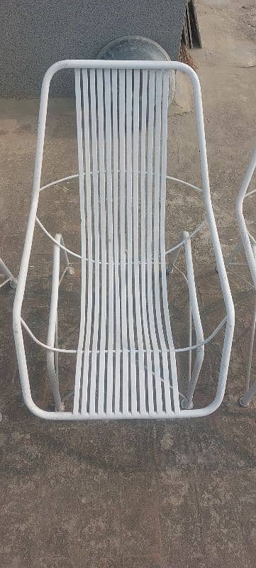 Chairs 0