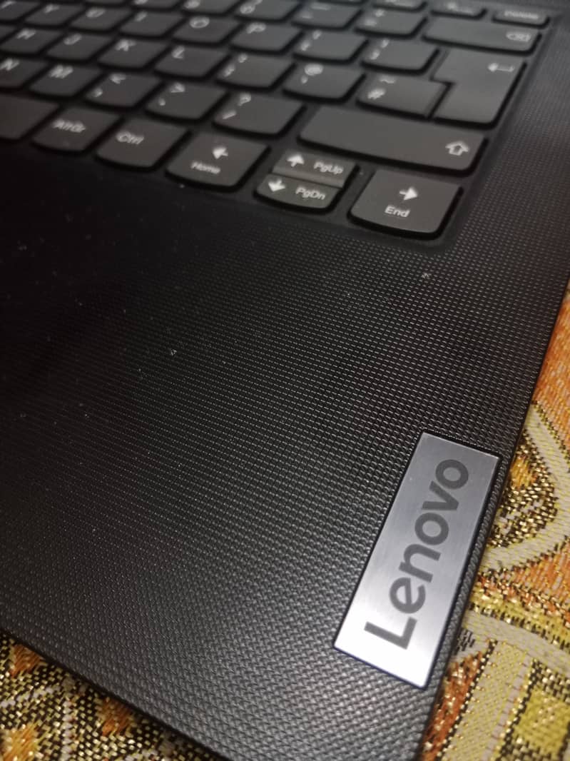 Lenovo Ryzen 7 5700U with AMD graphics better than core i7 11th gen 2