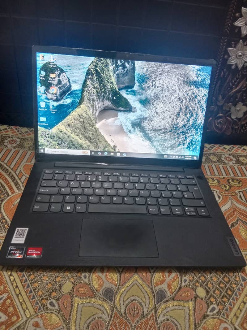Lenovo Ryzen 7 5700U with AMD graphics better than core i7 11th gen 0