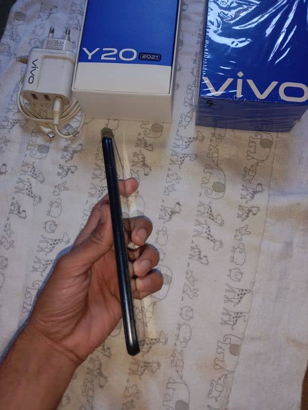 Vivo y20 V series 4