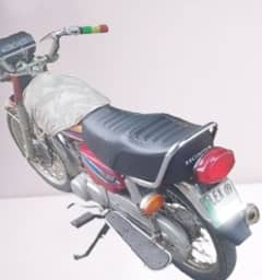 Honda CG 125 (2009) – Genuine Condition, Lahore Number