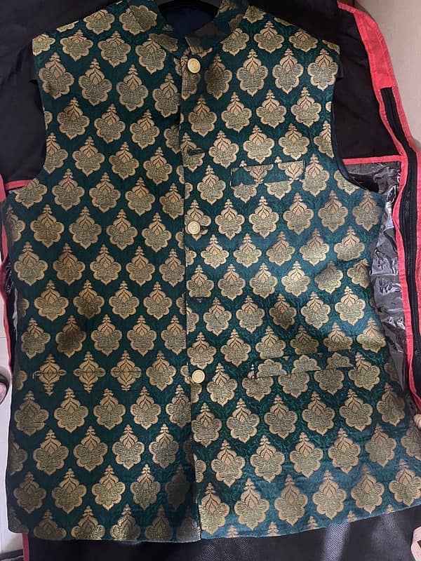 Golden green vasket and matching sandals 1