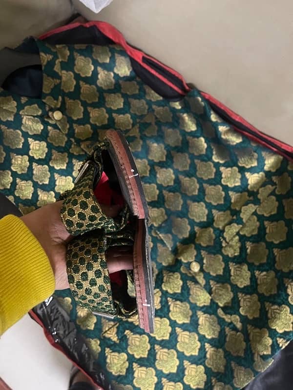 Golden green vasket and matching sandals 2