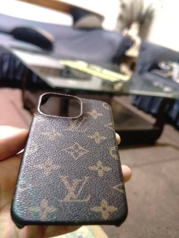 15 pro max LV COVER 2