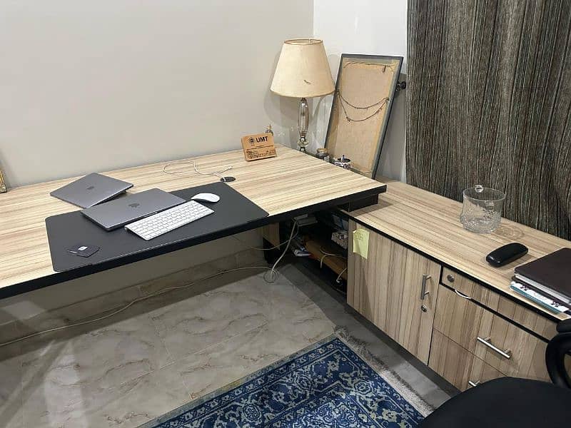 Office table for sale 3