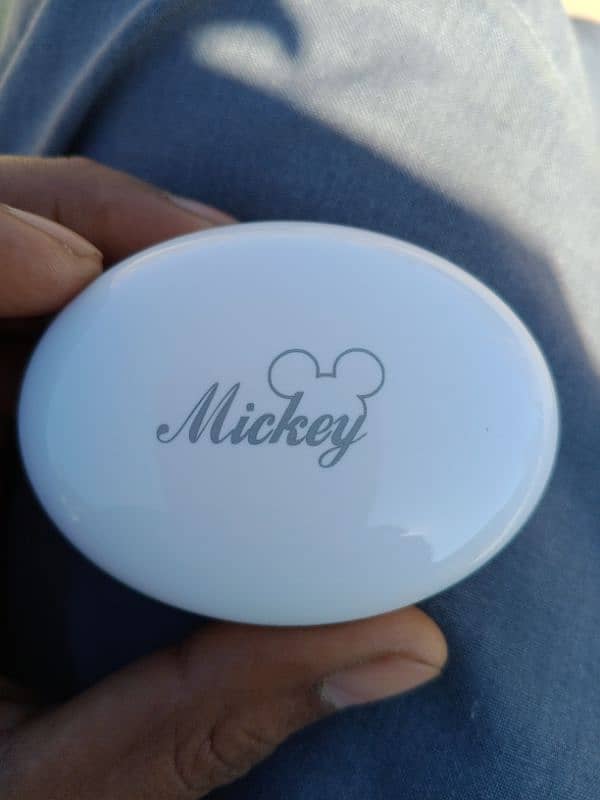 imported airbuds aur watch sasty rate men 5
